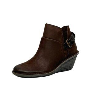 OTBT Womens Brown Leather Wedge heel Booties With Buckle Accent Size 9 casual